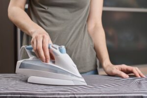 Quanto cobrar para passar roupa: Tabela de valores quanto cobrar para passar roupa