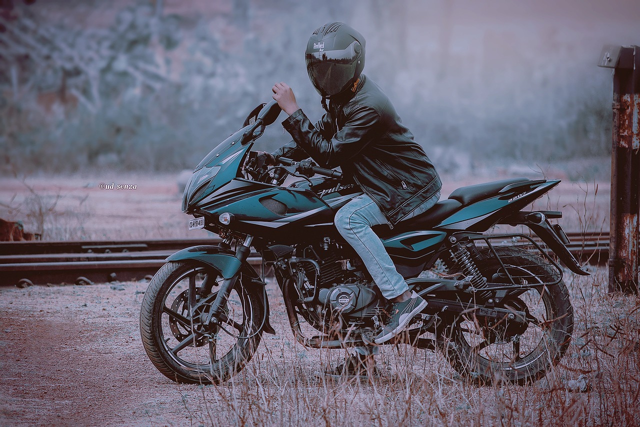 Propaganda de oficina de moto: 31 frases e textos prontos para atrair clientes