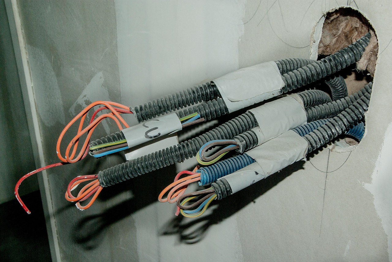 Propaganda para eletricista: 12 frases criativas para atrair clientes