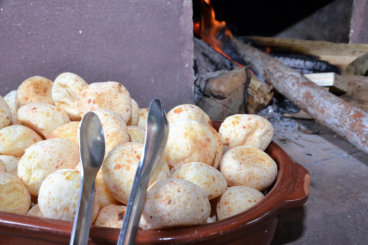 Pão de queijo: As 6 marcas mais conhecidas no Brasil