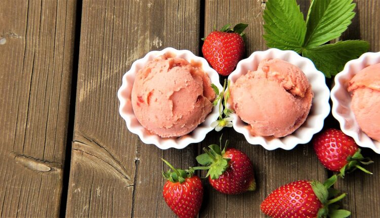 8 ideias de textos para propaganda de sorveteria que derretem corações