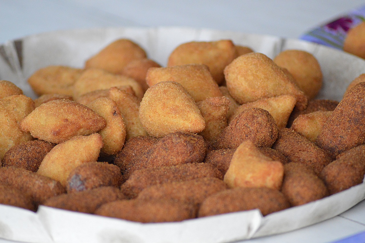 Propaganda de coxinha: 17 frases irresistíveis para divulgar e vender mais