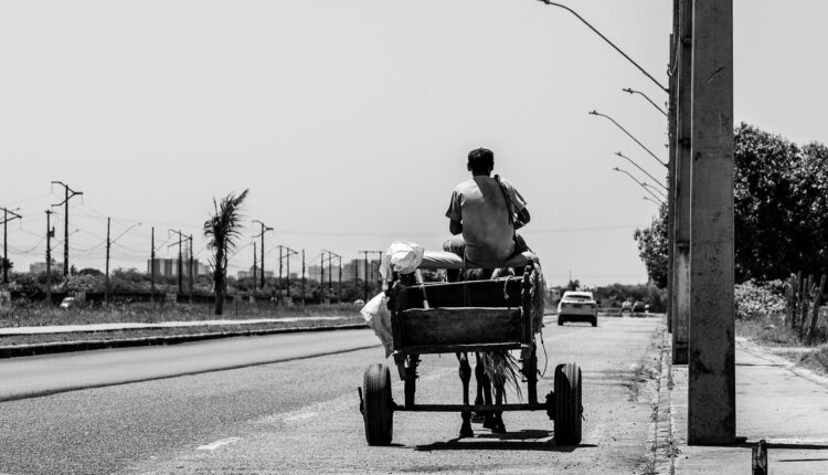 Vendedor ambulante é crime? Veja onde é permitido atuar