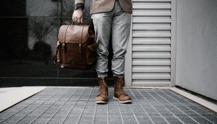 Como ser entregador Jadlog? Veja como se cadastrar e quanto pode ganhar