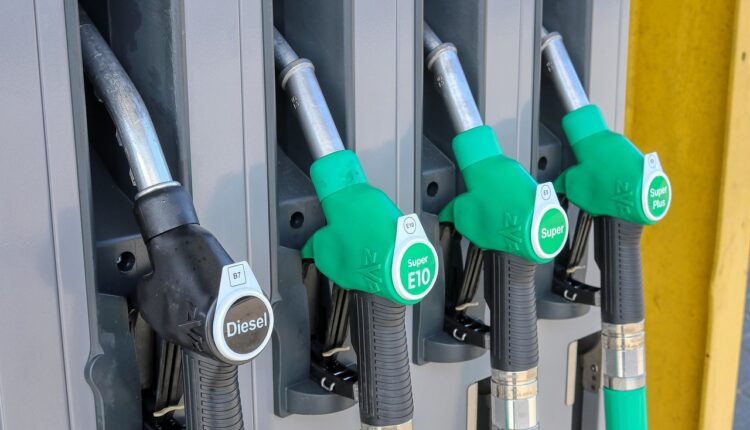 Franquia de posto de gasolina: Veja quanto custa e se vale investir