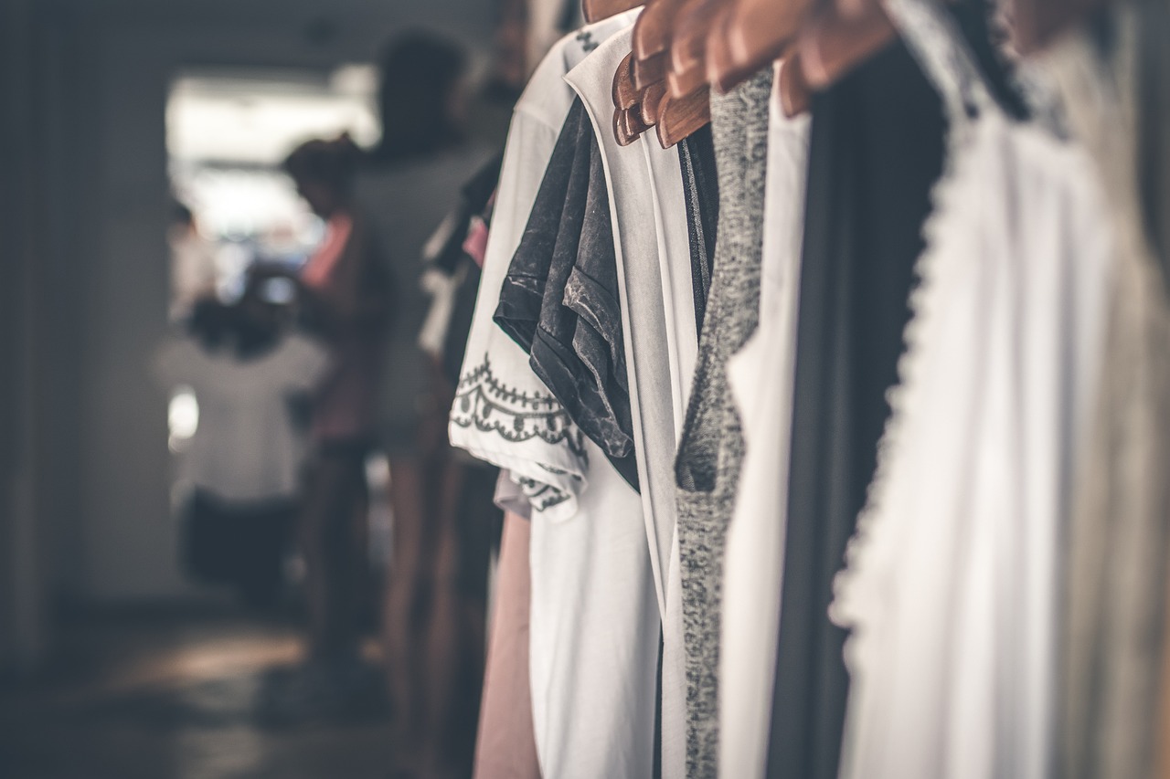Roupas direto da fonte: Onde comprar de fábricas em Fortaleza