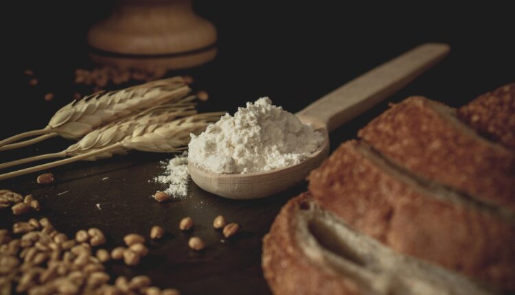 Como é feita a farinha de trigo? Conheça as 6 etapas do processo