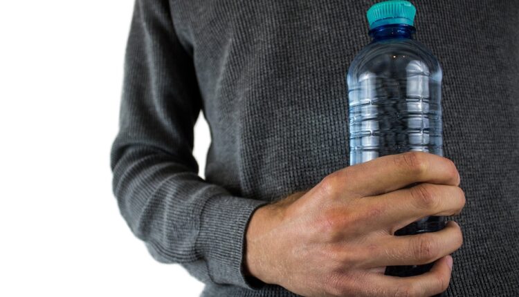 Top 10 marcas de água mineral mais vendidas no Brasil