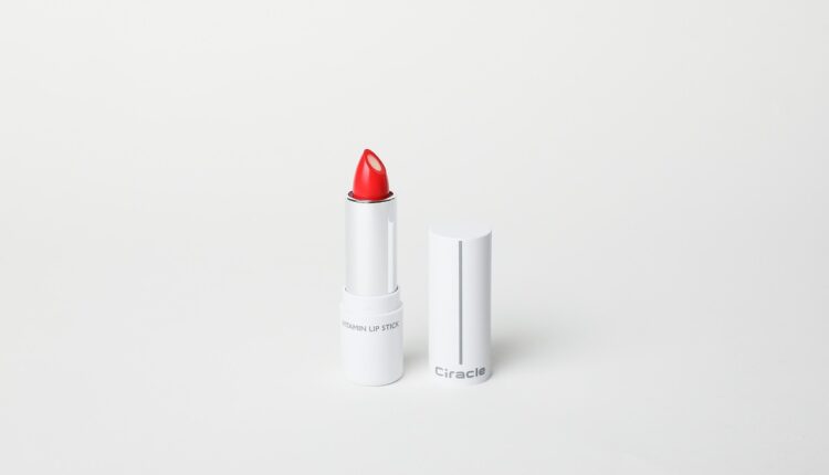 Revender Avon dá lucro? Veja quanto ganha um representante em 2024