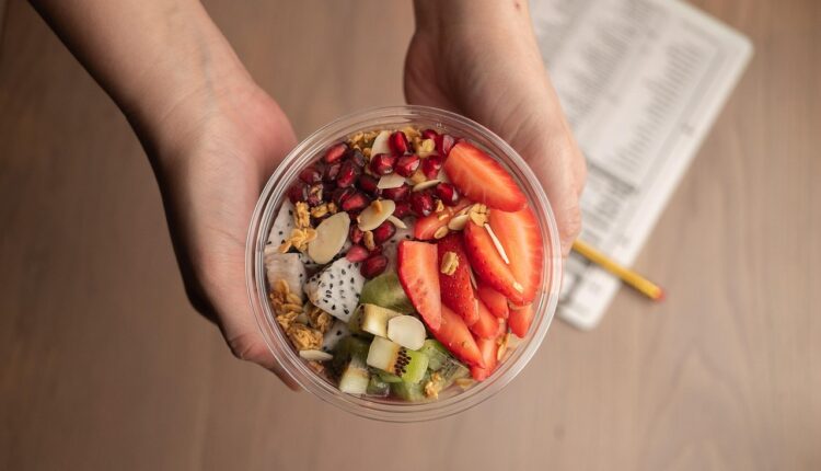 Textos para divulgar açaí delivery: 6 ideias criativas que vendem
