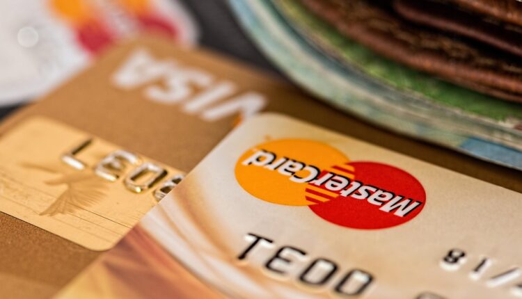 Extorno ou estorno: qual é o termo certo e quando usar