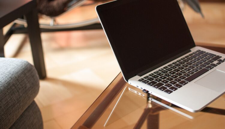 Estágio em direito home office: oportunidades e dicas