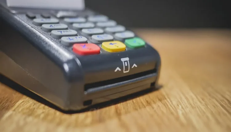 Qual a Melhor Máquina de Cartão com Menor Taxa Hoje?