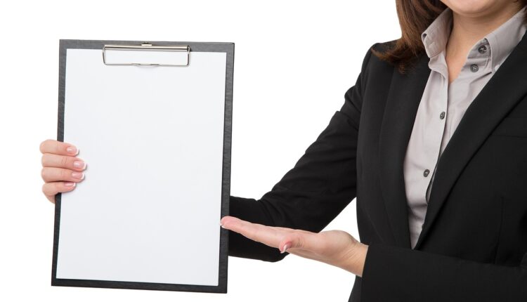 Como colocar o emprego atual no currículo corretamente